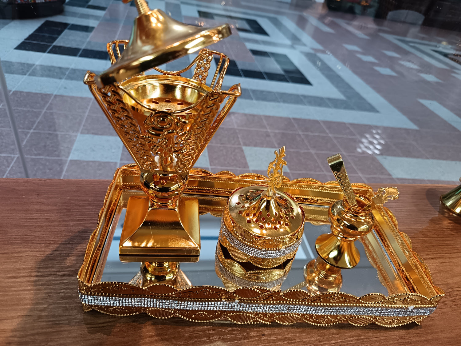 Fancy gold metal bakhoor tray gift set with bakhoor burner, bakhoor jar and tong holder